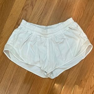 Lululemon Hotty Hot Short 2.5” Low-rise
